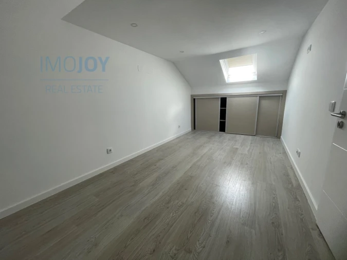 Moradia T7 para Venda em Carnaxide e Queijas Foto 51