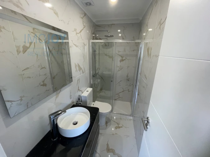 Moradia T7 para Venda em Carnaxide e Queijas Foto 41