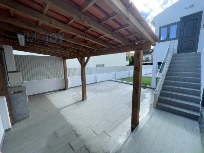 Moradia T7 para Venda em Carnaxide e Queijas Foto 58