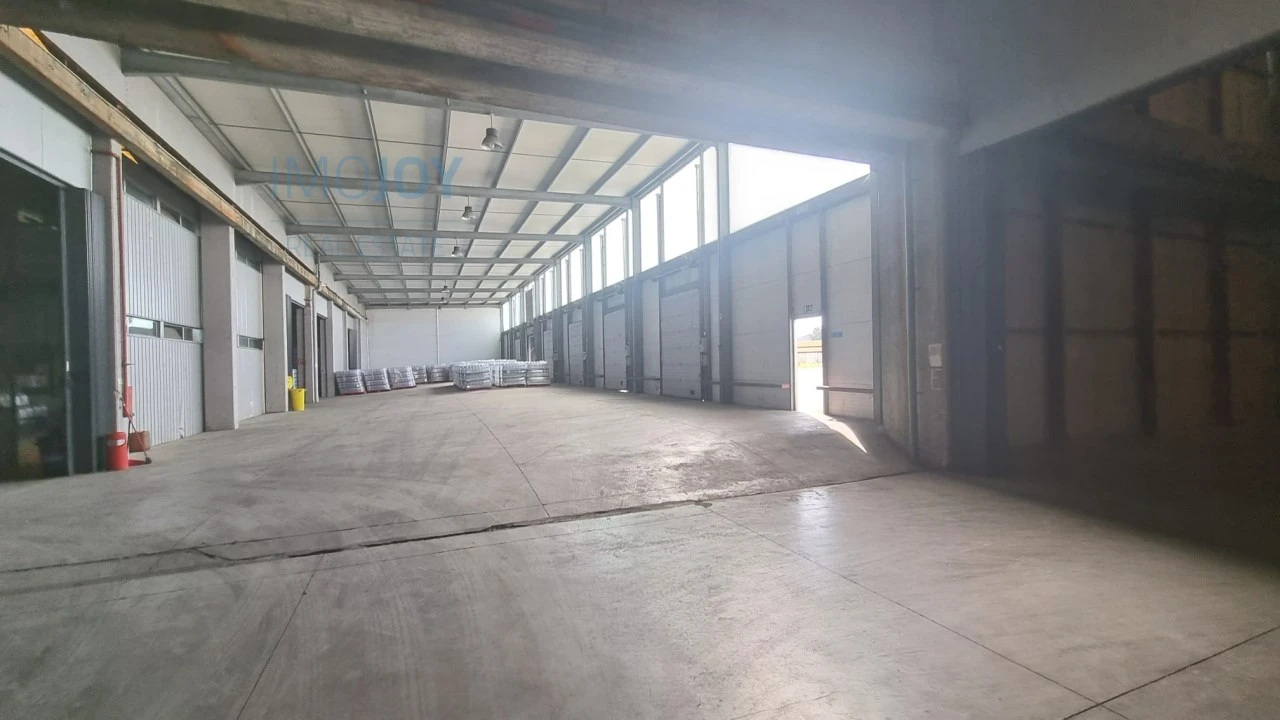 Armazém para Arrendamento em Sado Foto 11