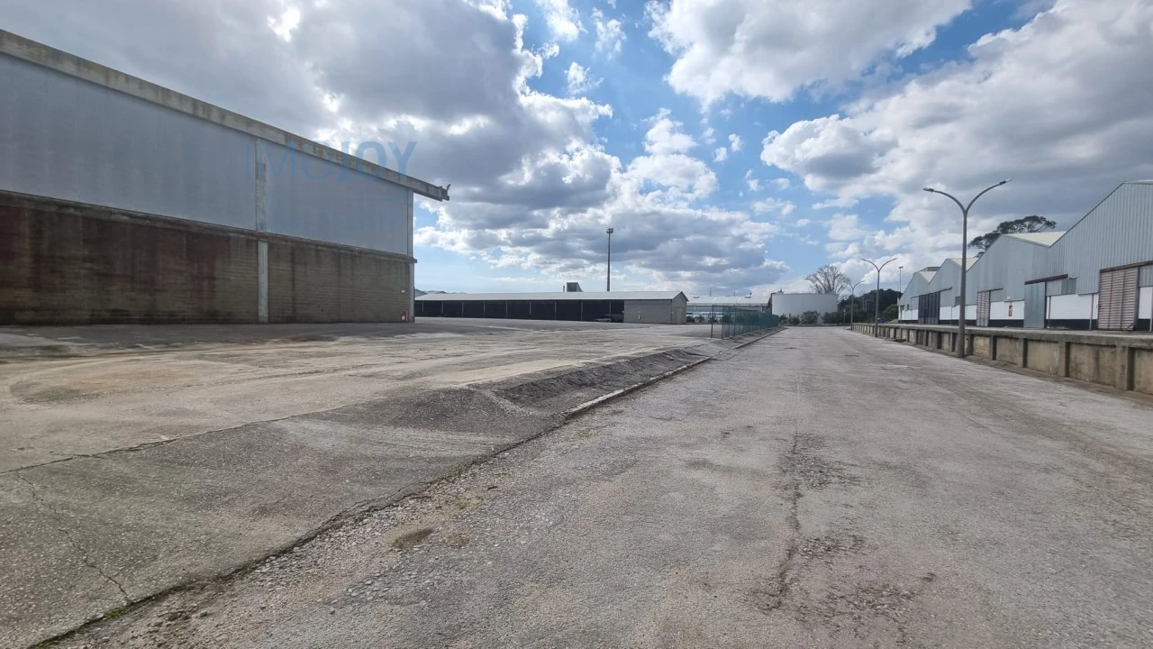 Armazém para Arrendamento em Sado Foto 13