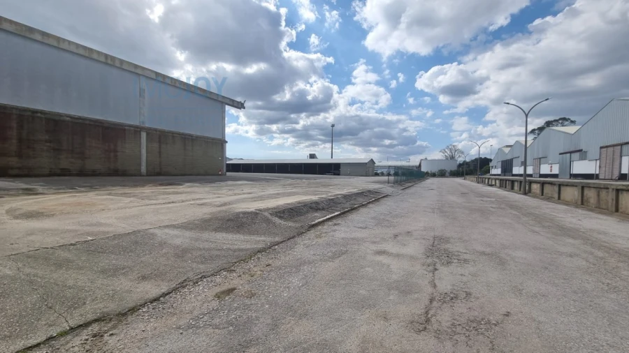 Armazém para Arrendamento em Sado Foto 13