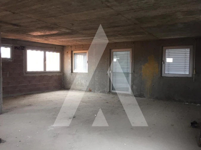 Moradia T5 para Venda em São Cosmado Foto 5