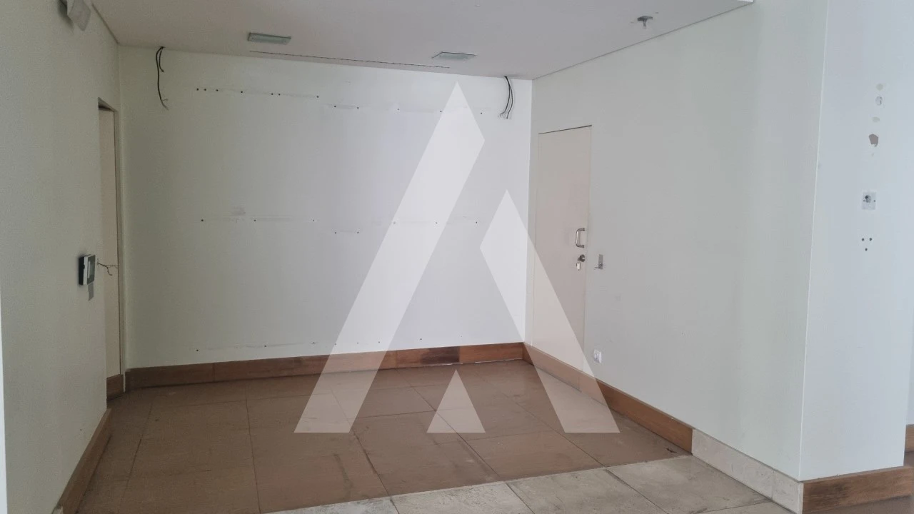 Loja para Venda em Maceira Foto 6