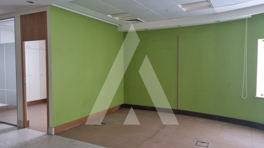 Loja para Venda em Maceira Foto 4