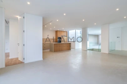 Moradia T4 para Venda em Almancil