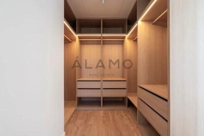 Moradia T4 para Venda em Almancil