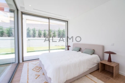 Moradia T4 para Venda em Almancil
