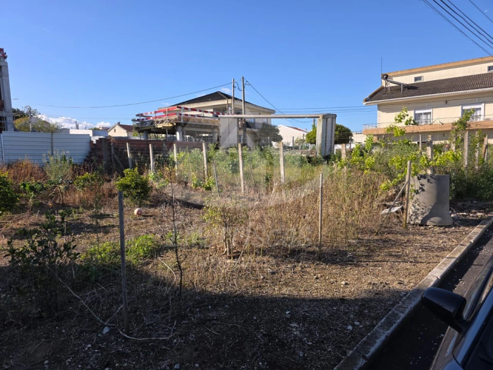 Prédio para Venda em Santa Iria de Azoia, São João da Talha e Bobadela Foto 9