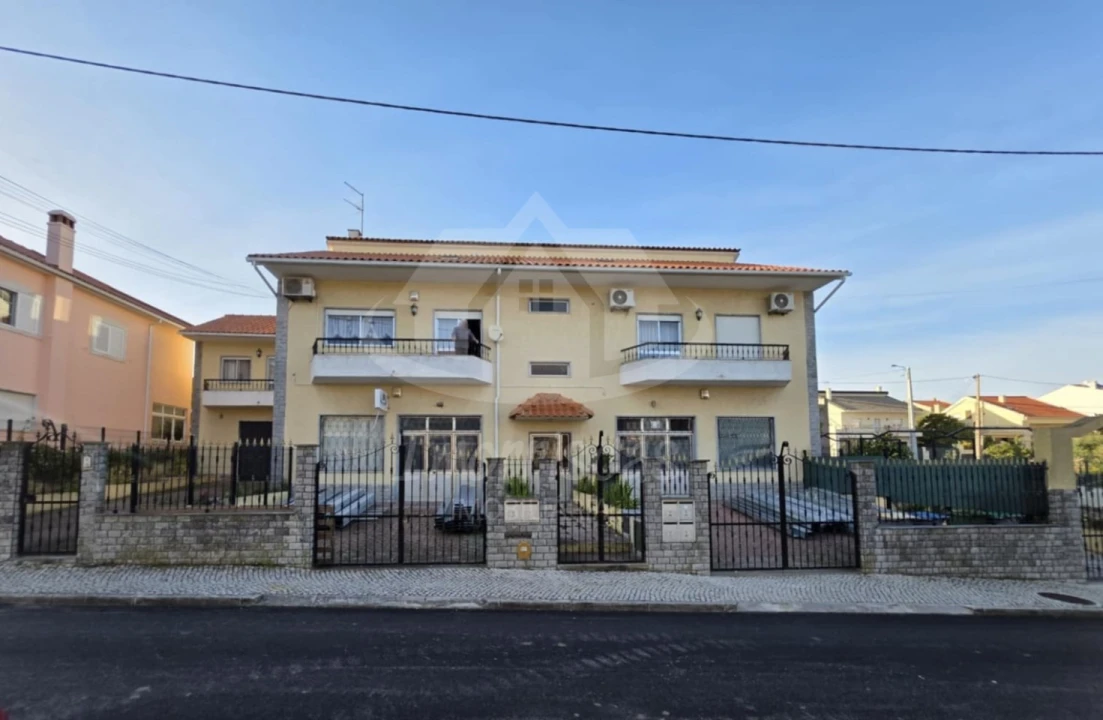 Prédio para Venda em Santa Iria de Azoia, São João da Talha e Bobadela Foto 2