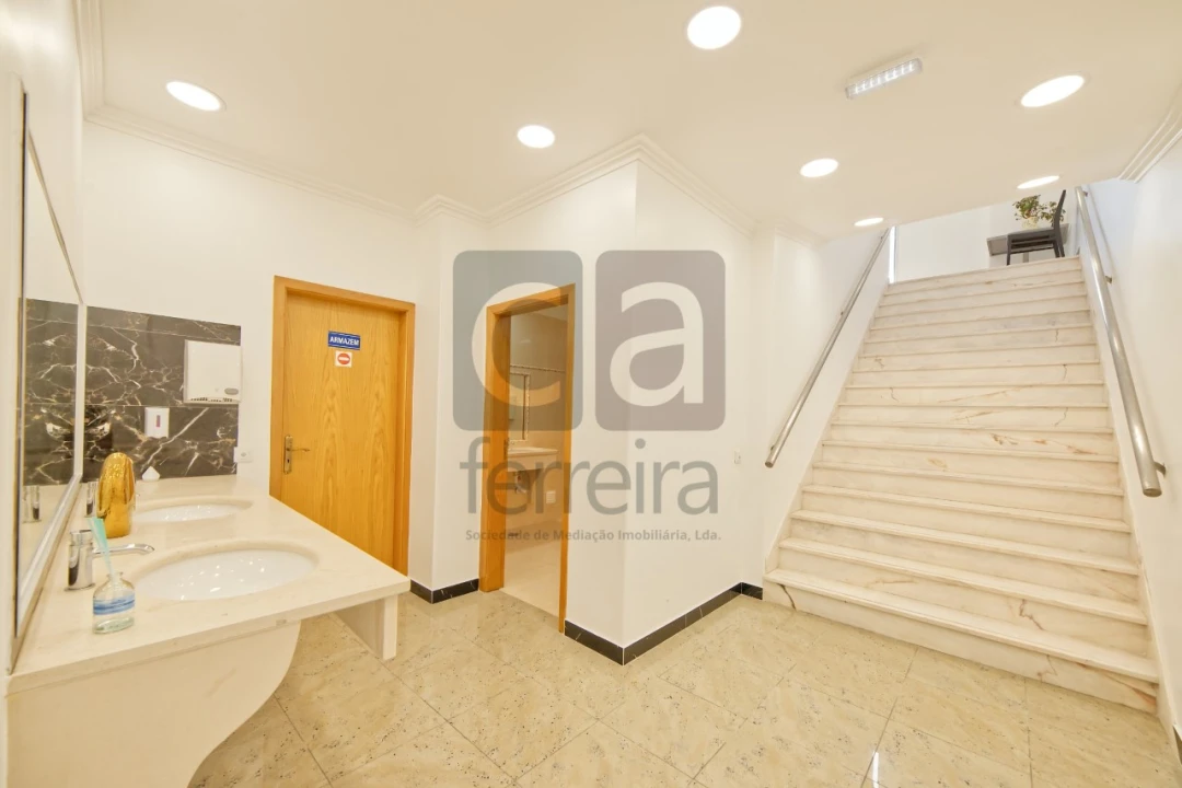 Negócio para Venda em Almeirim Foto 12