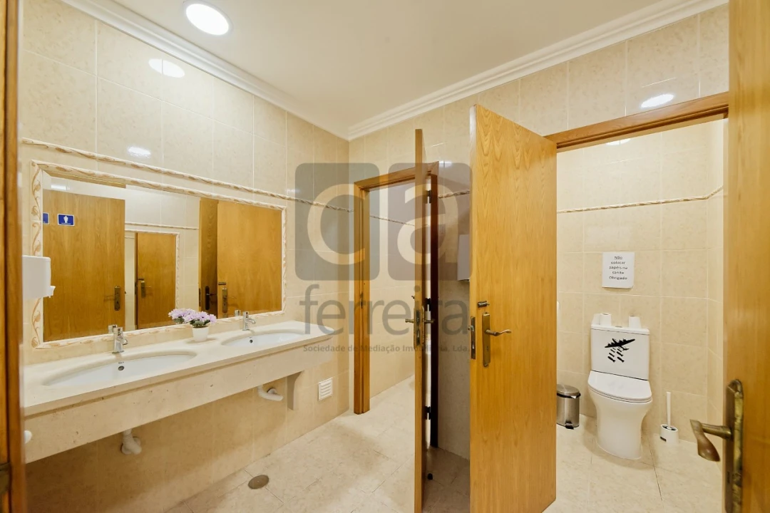 Negócio para Venda em Almeirim Foto 13