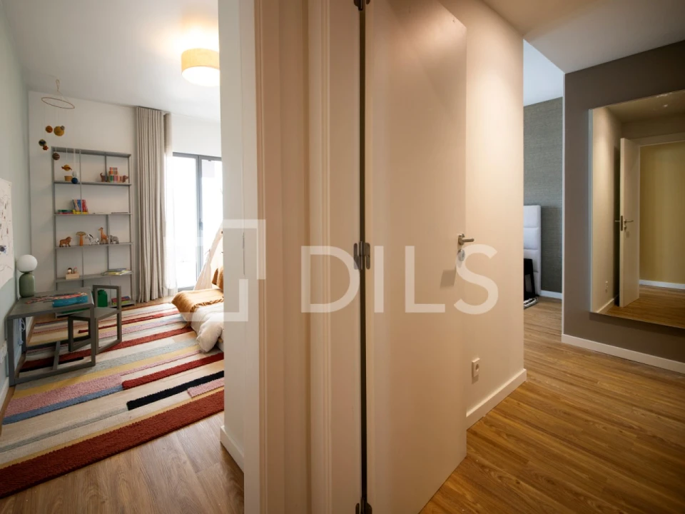 Apartamento T4 para Venda em Santo António dos Cavaleiros e Frielas Foto 13