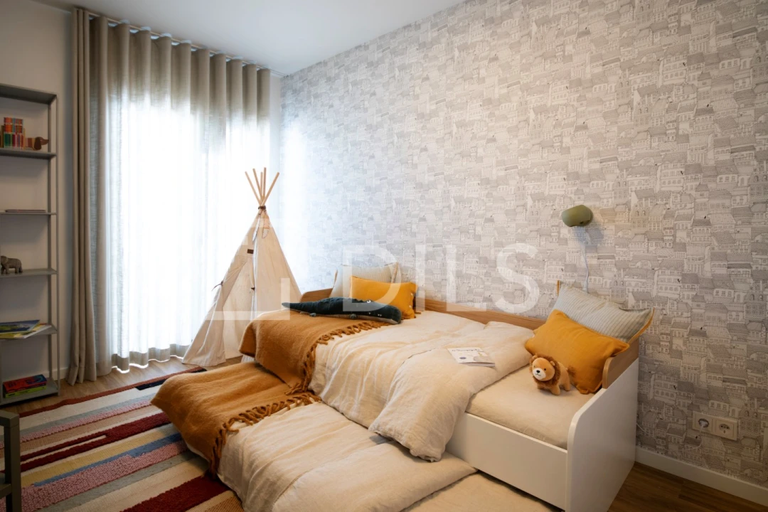 Apartamento T4 para Venda em Santo António dos Cavaleiros e Frielas Foto 22