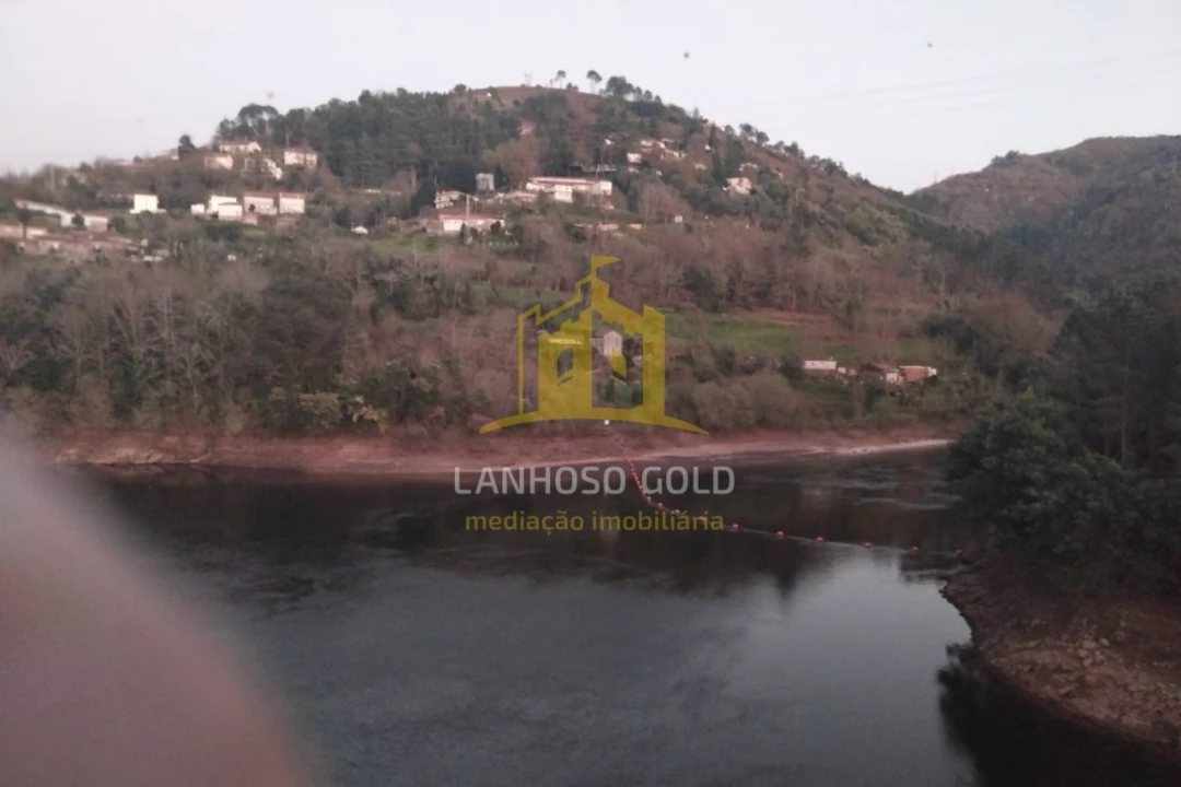 Terreno para Venda em Ferral Foto 13