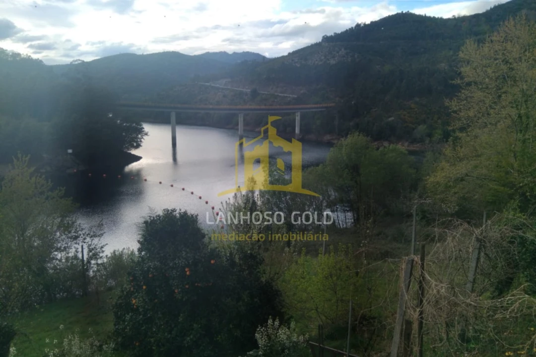 Terreno para Venda em Ferral Foto 20