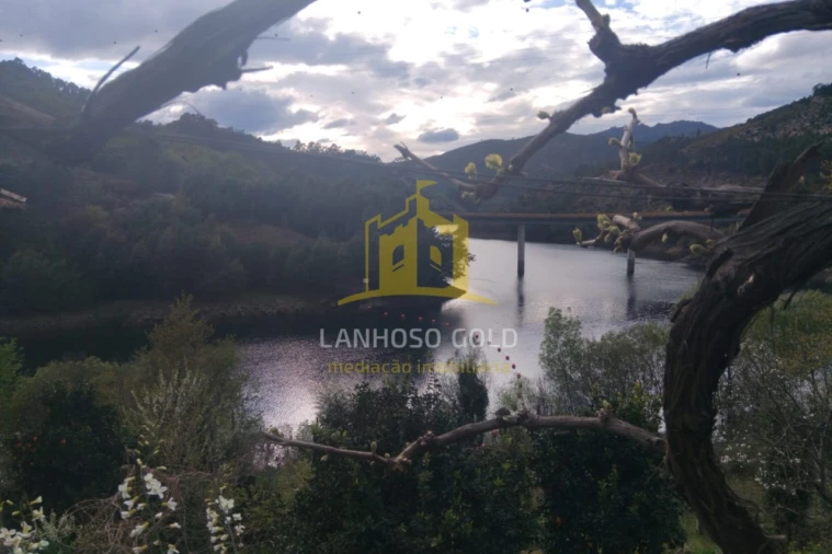 Terreno para Venda em Ferral Foto 14