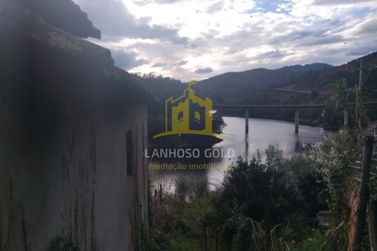 Terreno para Venda em Ferral Foto 16