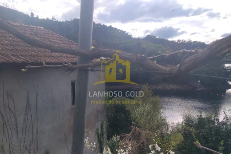 Terreno para Venda em Ferral Foto 7