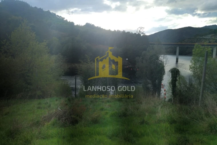 Terreno para Venda em Ferral Foto 25