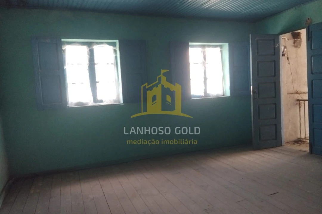 Terreno para Venda em Monte e Queimadela Foto 9