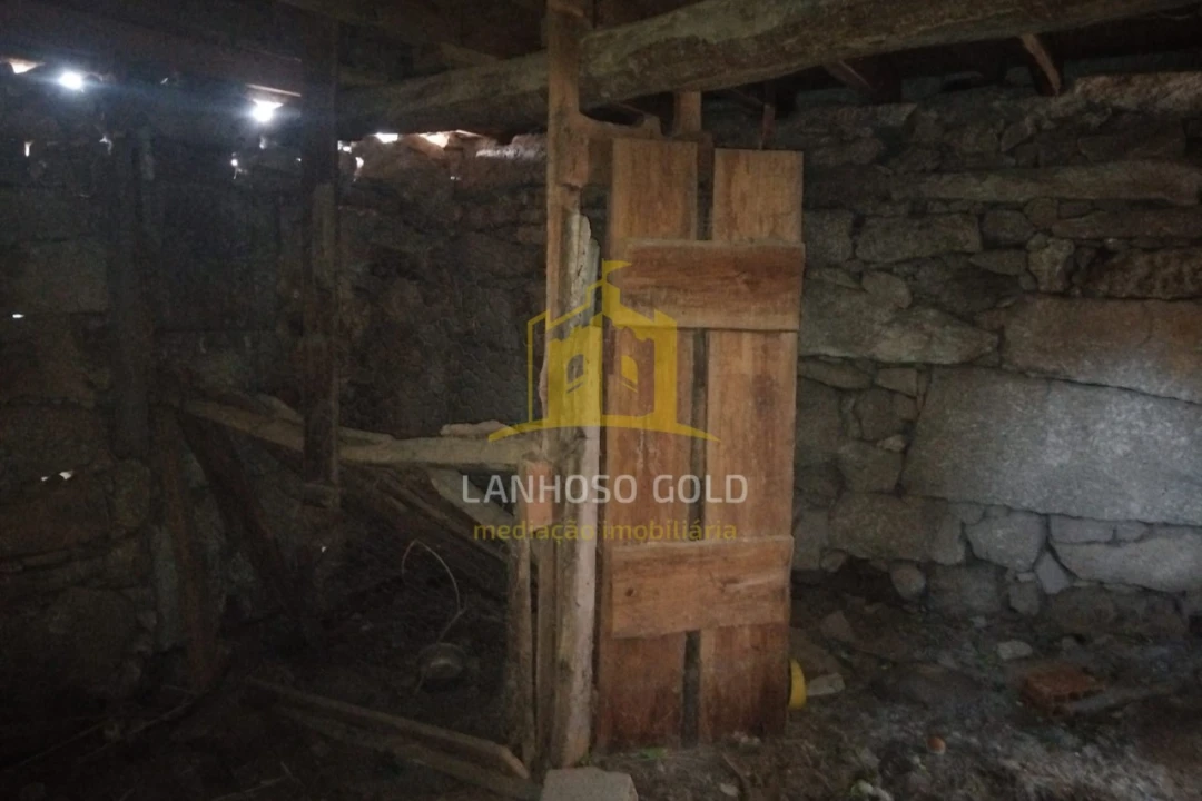 Terreno para Venda em Monte e Queimadela Foto 13