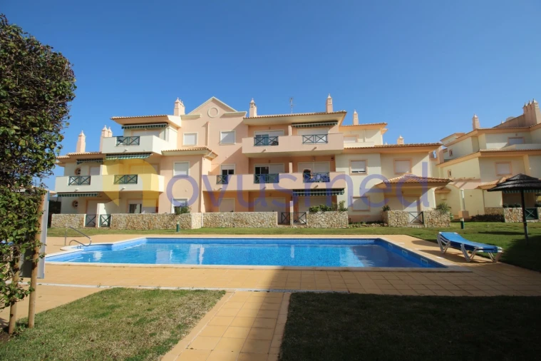 Apartamento T2 para Arrendamento férias em Albufeira e Olhos de Água Foto 2