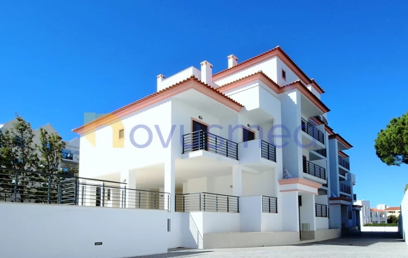 Apartamento T2 para Arrendamento férias em Albufeira e Olhos de Água Foto 15