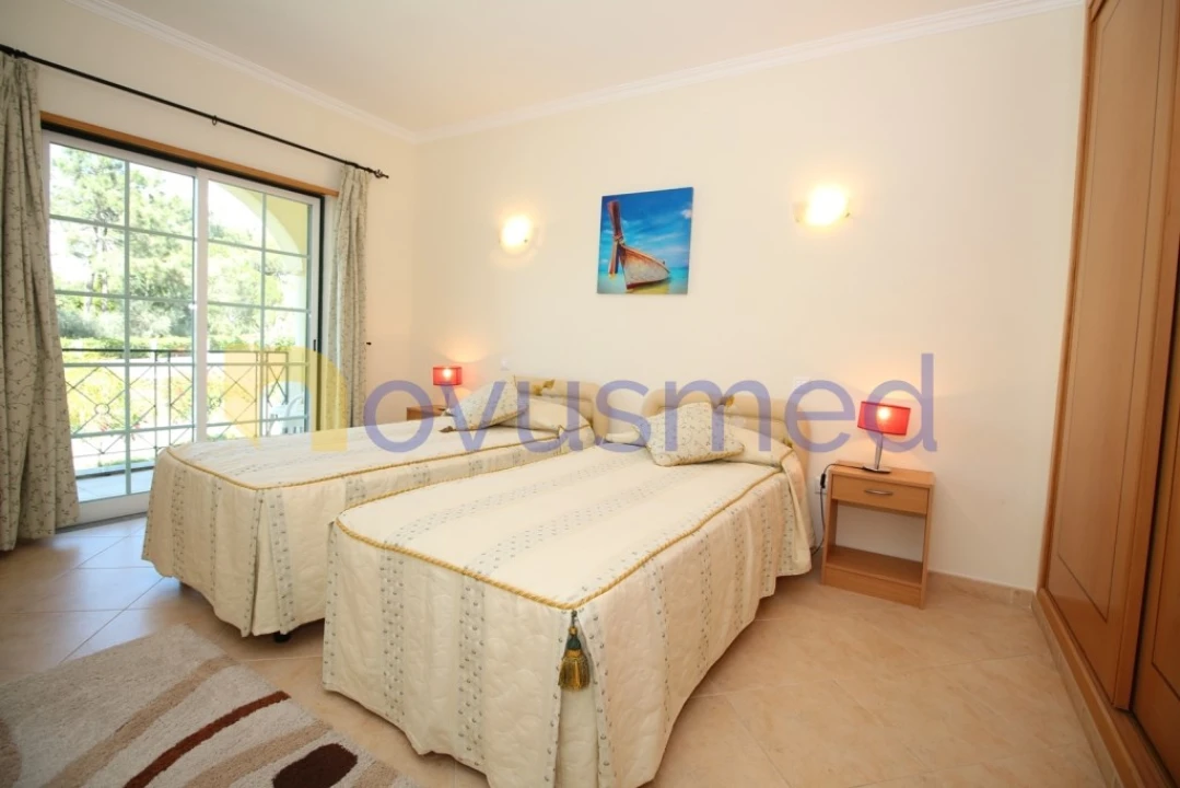 Apartamento T2 para Arrendamento férias em Albufeira e Olhos de Água Foto 13