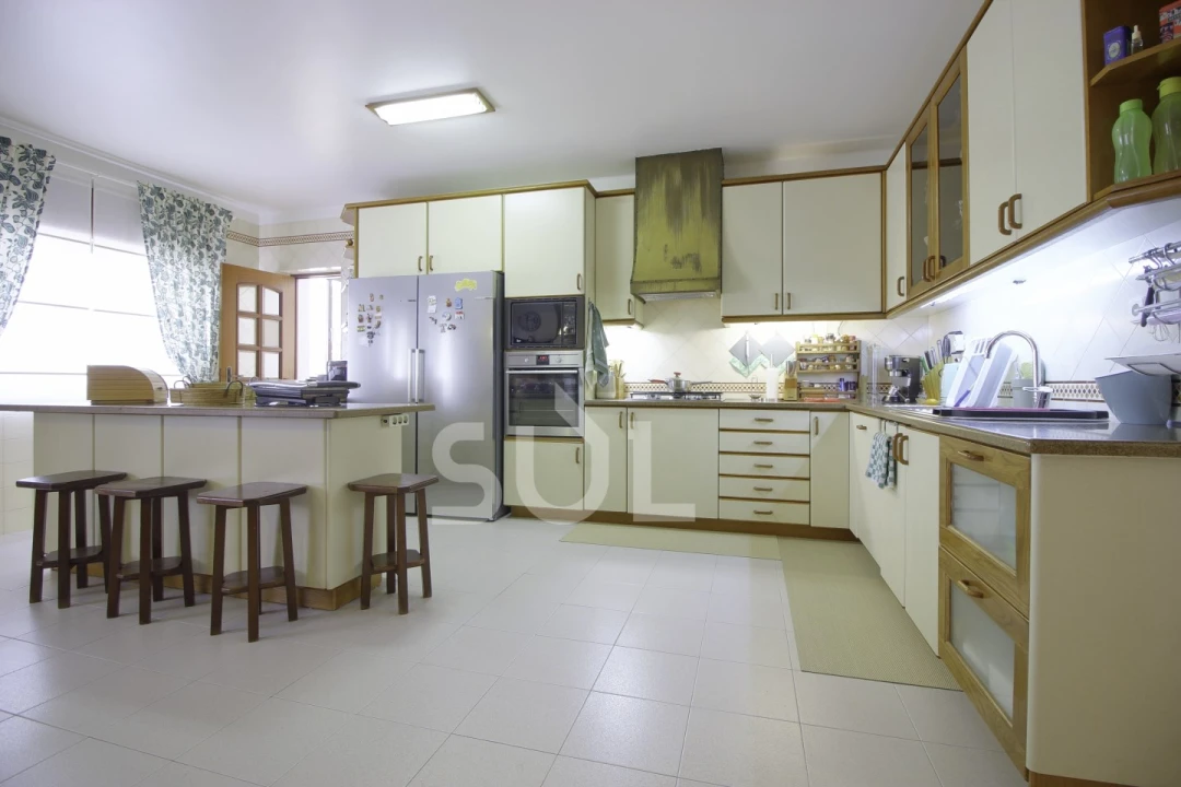 Apartamento T5 para Venda em Portimão Foto 21