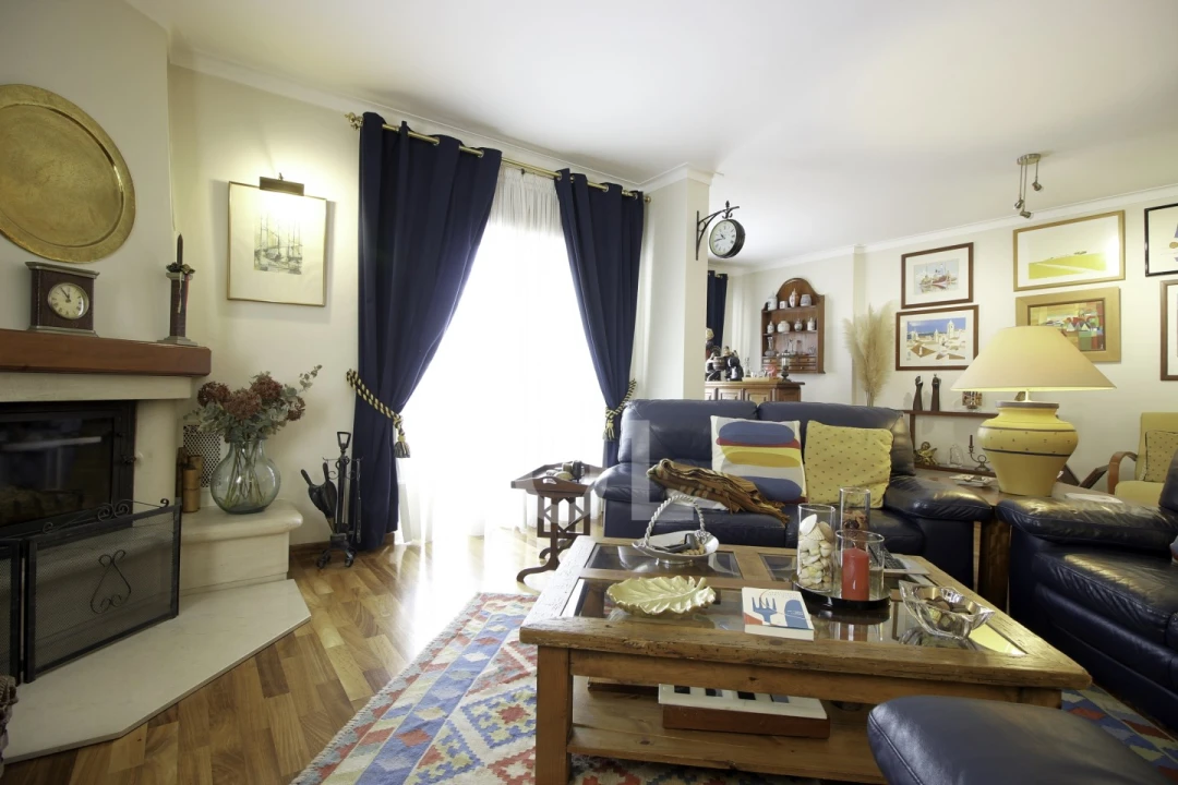 Apartamento T5 para Venda em Portimão Foto 6