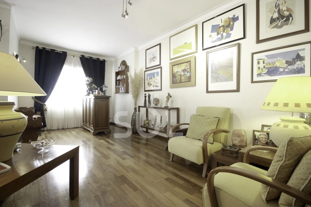 Apartamento T5 para Venda em Portimão Foto 7