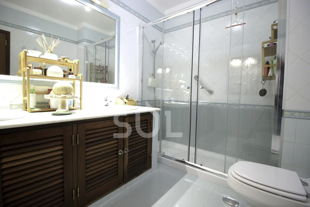 Apartamento T5 para Venda em Portimão Foto 42