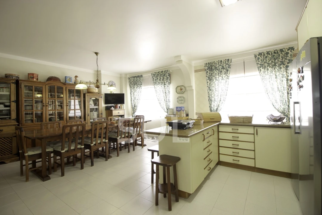 Apartamento T5 para Venda em Portimão Foto 26