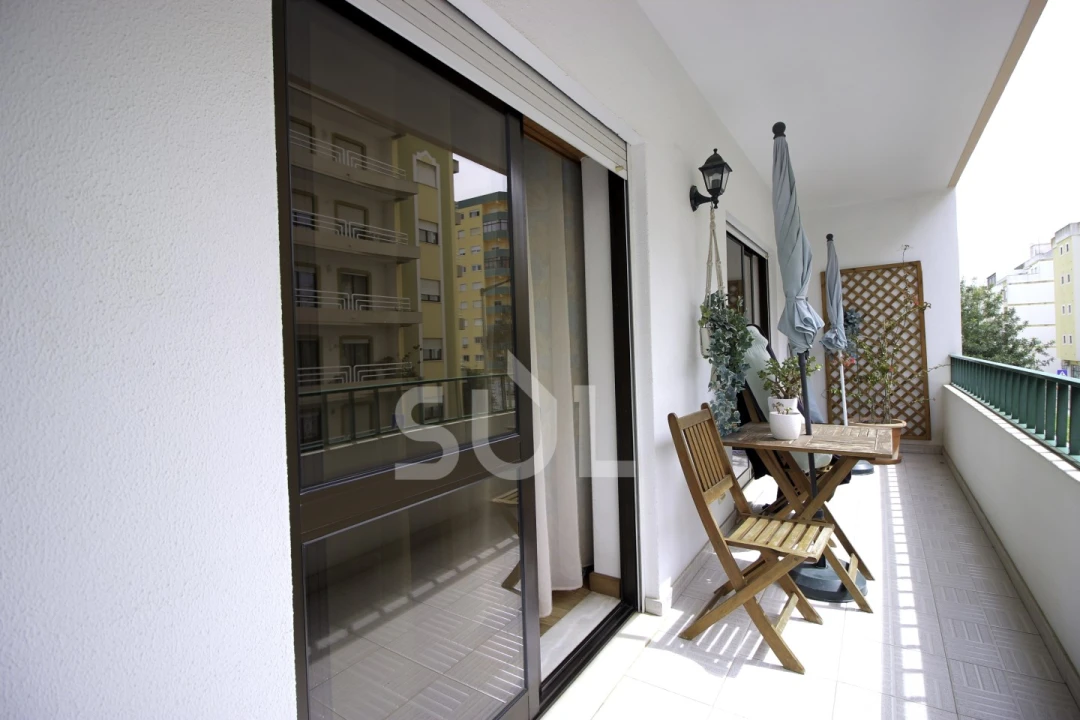 Apartamento T5 para Venda em Portimão Foto 49