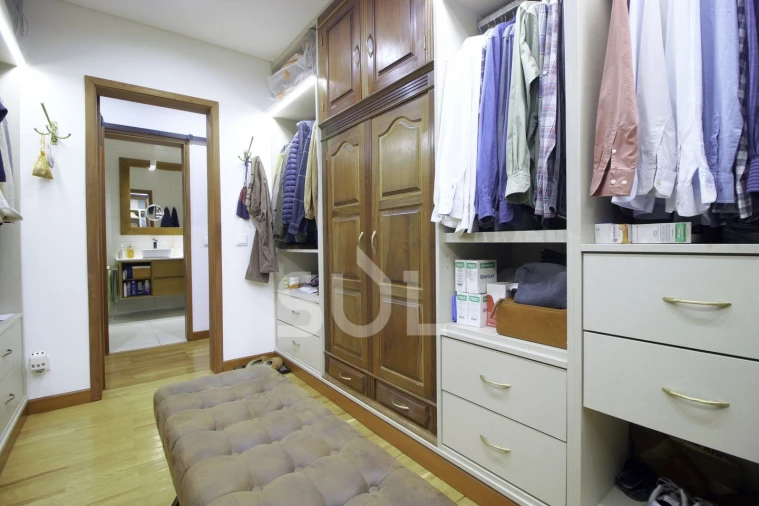 Apartamento T5 para Venda em Portimão Foto 35