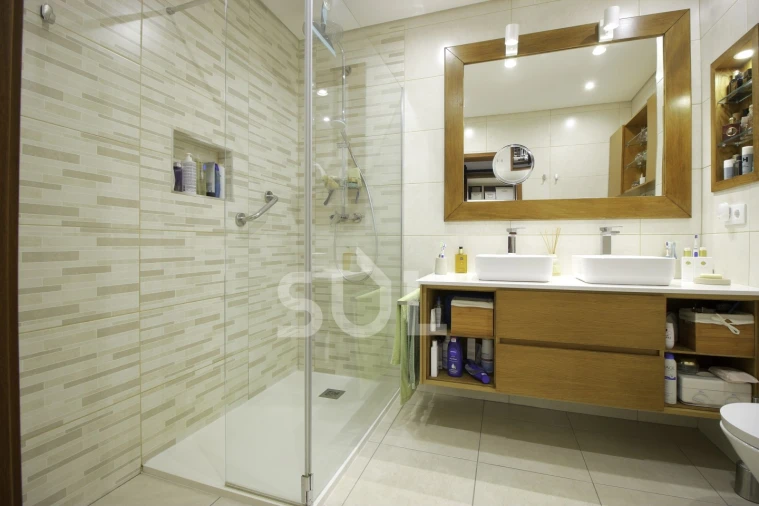 Apartamento T5 para Venda em Portimão Foto 33