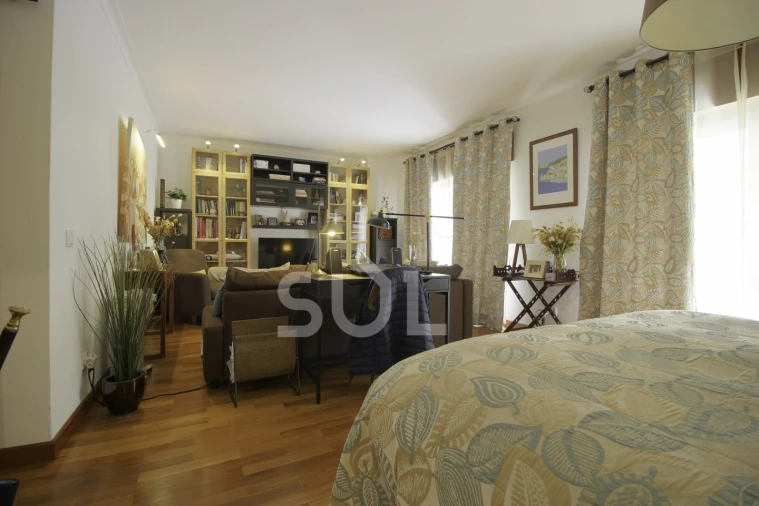 Apartamento T5 para Venda em Portimão Foto 3