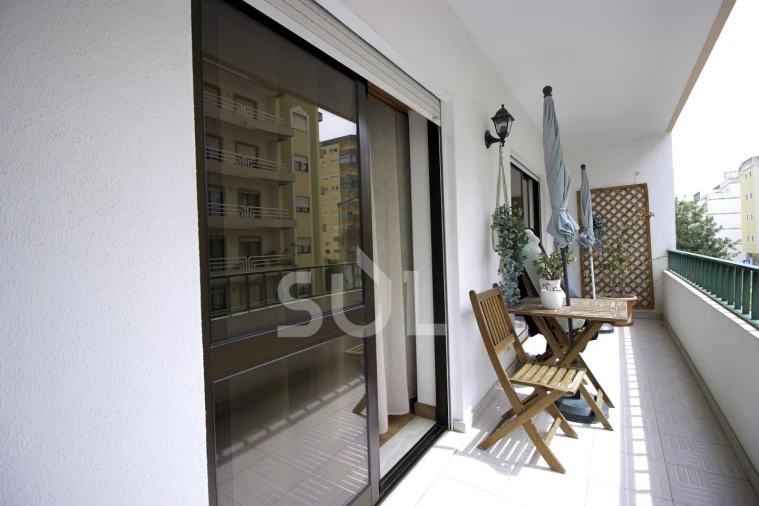 Apartamento T5 para Venda em Portimão Foto 49