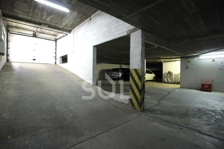 Apartamento T5 para Venda em Portimão Foto 52