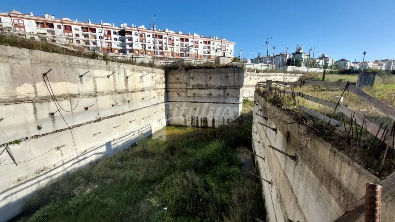 Terreno P/ Prédio para Venda em Venteira Foto 6