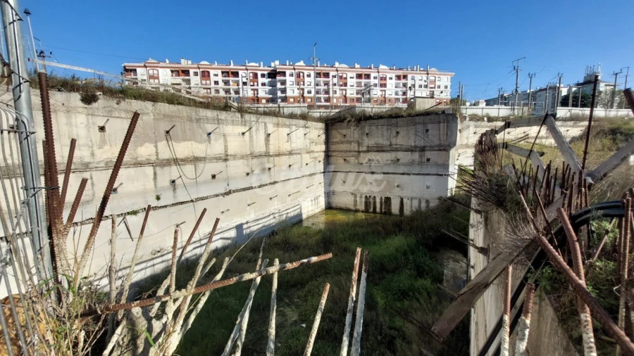Terreno P/ Prédio para Venda em Venteira Foto 9