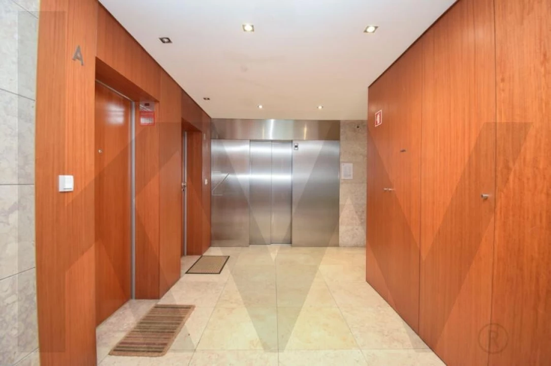 Apartamento T5 para Venda em Belém Foto 20