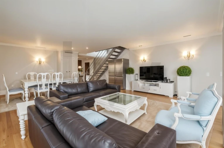 Apartamento T5 para Venda em Belém Foto 23