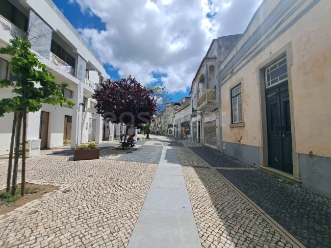 Loja para Arrendamento em Beja (Santiago Maior e São João Baptista) Foto 11