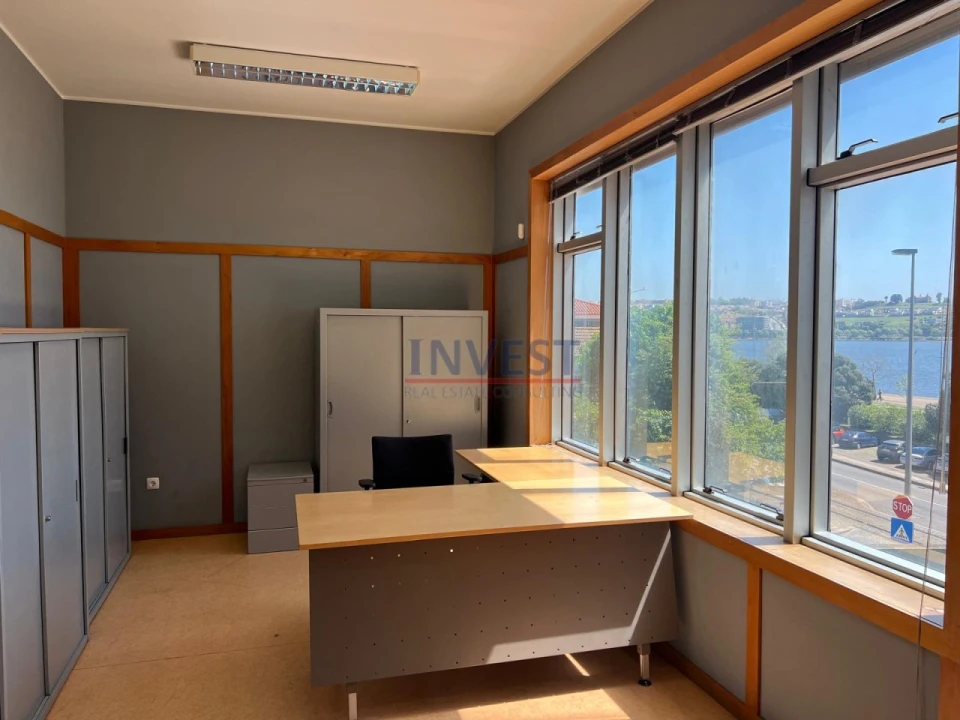 Escritório para Arrendamento em Aldoar, Foz do Douro e Nevogilde Foto 21