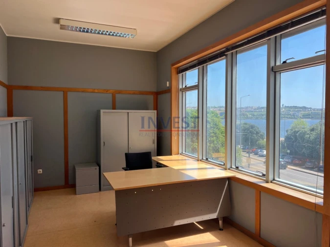 Escritório para Arrendamento em Aldoar, Foz do Douro e Nevogilde Foto 10