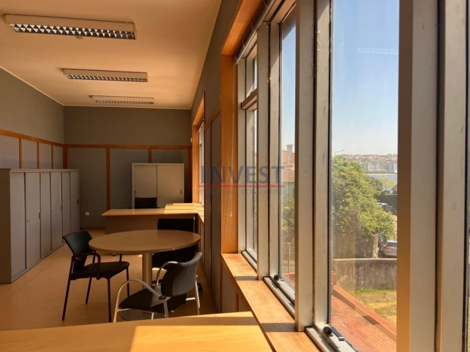 Escritório para Arrendamento em Aldoar, Foz do Douro e Nevogilde Foto 3