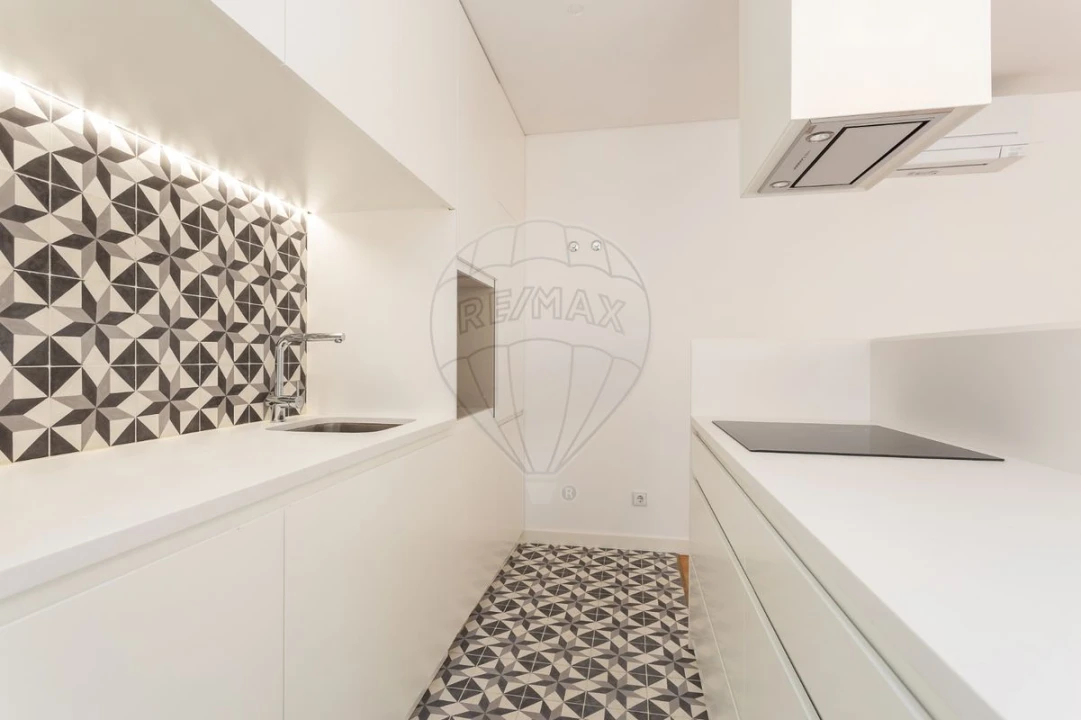 Apartamento T1 para Venda em Santa Maria Maior Foto 12