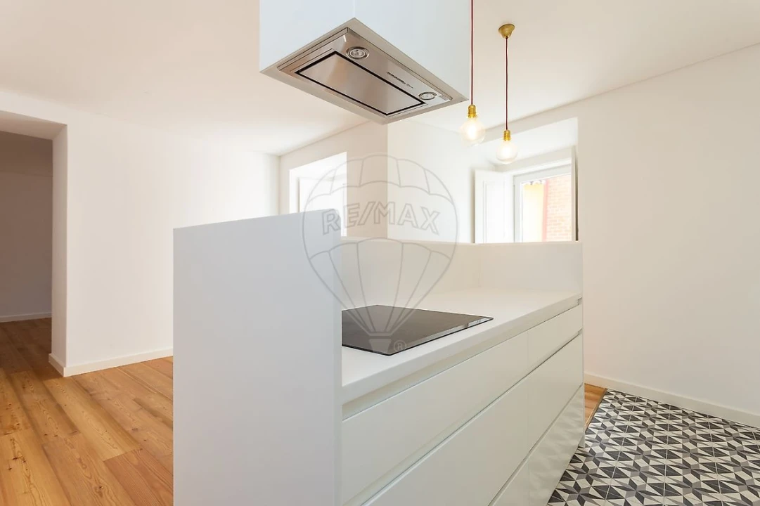 Apartamento T1 para Venda em Santa Maria Maior Foto 4